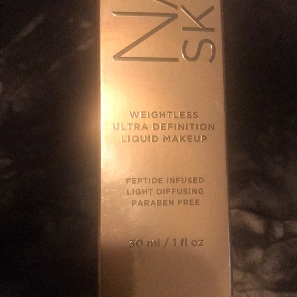 Urban Decay Naked skin foundation